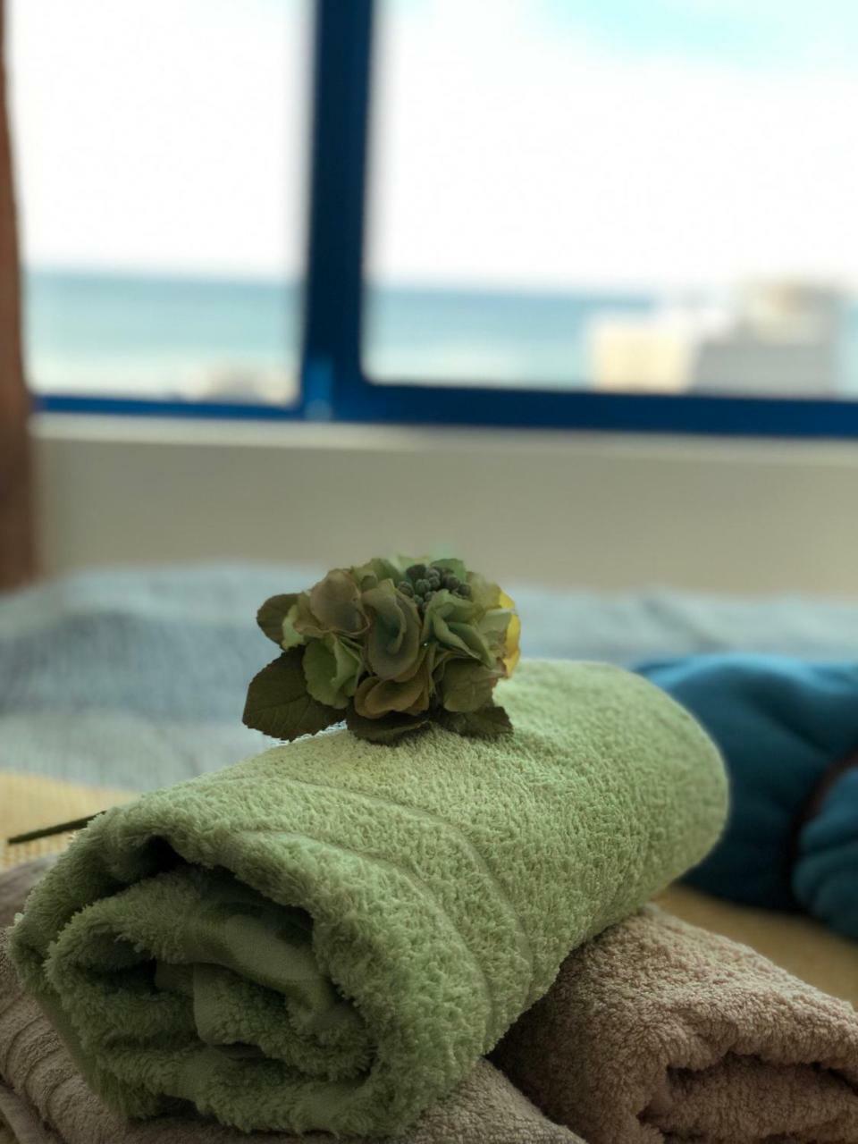 Cozy Bright Apartment With Amazing Sea View 巴统 外观 照片