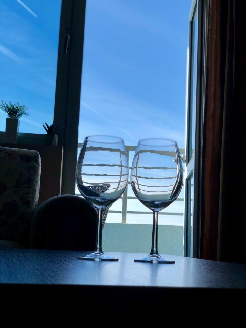 Cozy Bright Apartment With Amazing Sea View 巴统 外观 照片